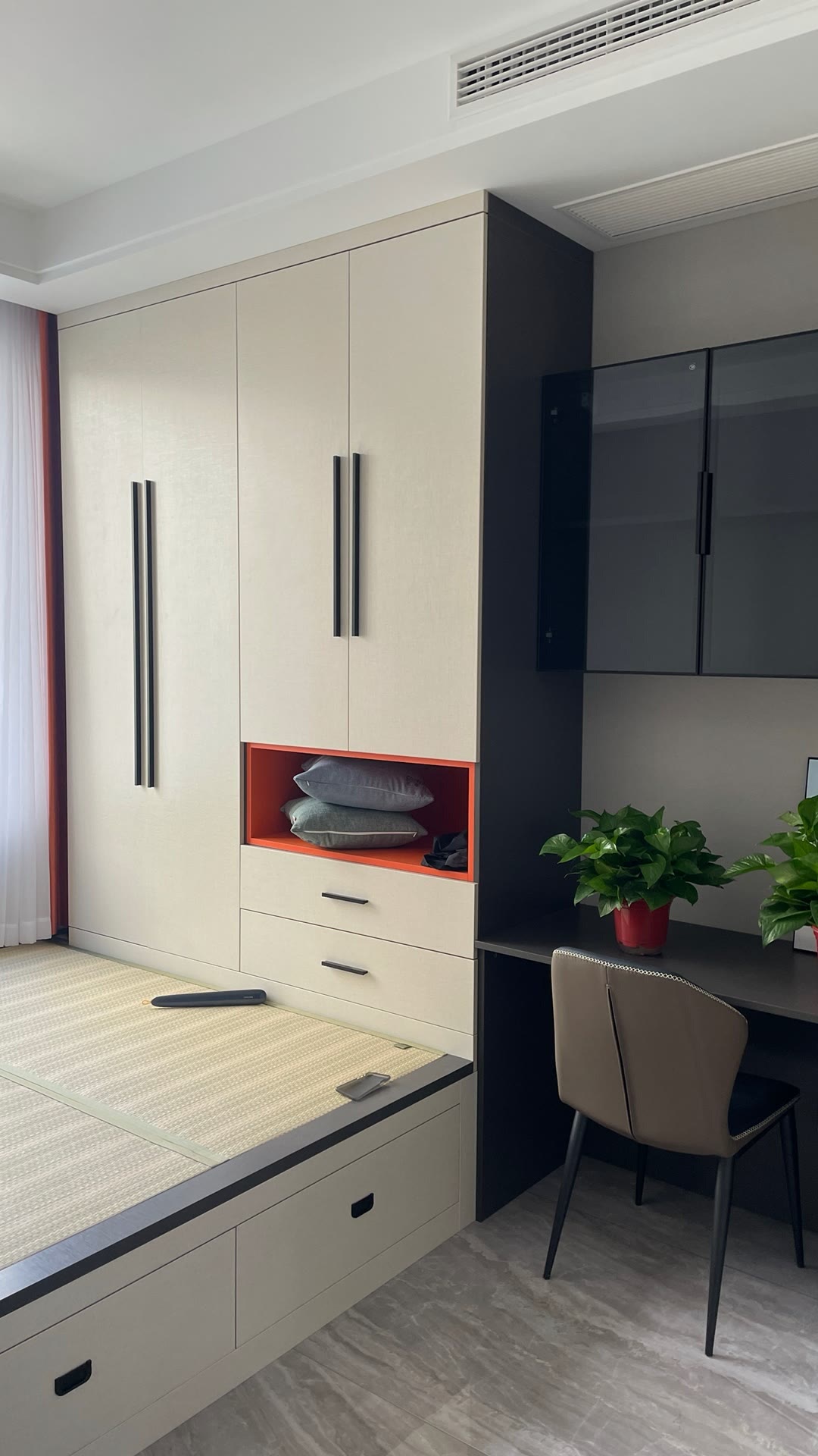 ^Custom Modern Tatami Bedroom  - Home Bathroom Dimensions recension och pris